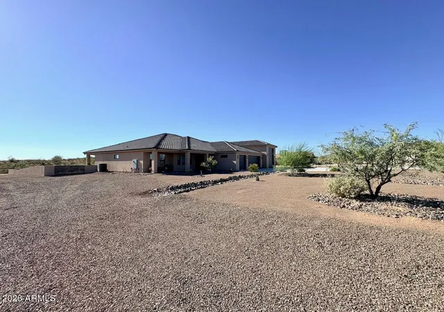 Photo 3 of Single family home for sale at 1055 Buckboard Trl, Wickenburg, AZ 85390 | MLS# 7067983 | Listing updated on 2026-08-19