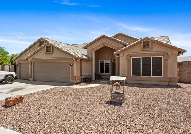 Photo 2 of Single family home for sale at 7727 W Voltaire Ave, Peoria, AZ 85381 | MLS# 7068042 | Listing updated on 2026-09-11