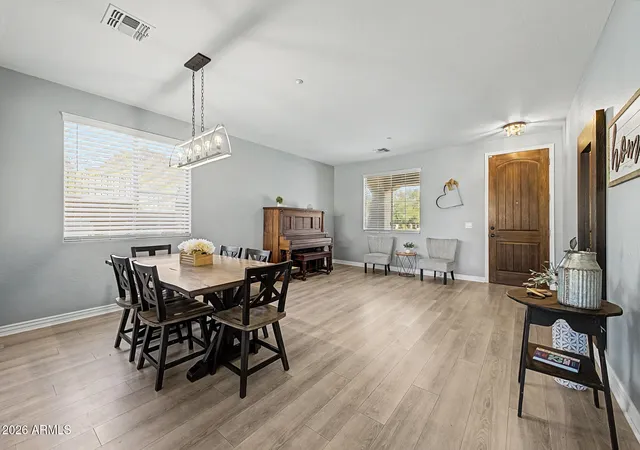 Photo 4 of Sale Pending at 9102 W White Feather Ln, Peoria, AZ 85383 | MLS# 7068568 | Listing updated on 2026-09-10