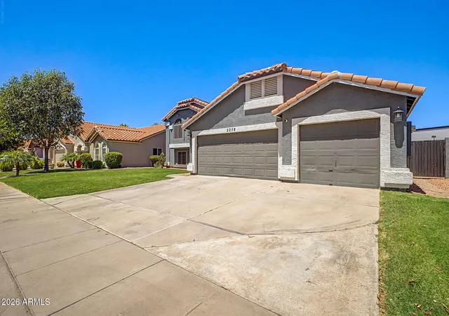 Photo 3 of Single family home for sale at 2258 E Santa Cruz Dr, Gilbert, AZ 85234 | MLS# 7068290 | Listing updated on 2026-08-22