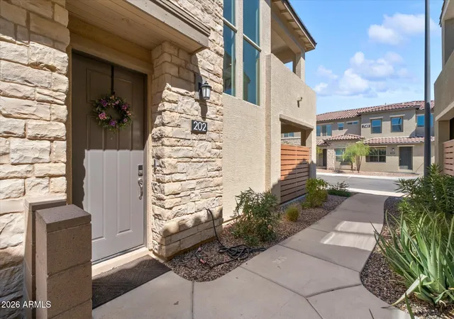 2nd image of 733 E Lark St #202, Gilbert, AZ 85297 | MLS# 7069295