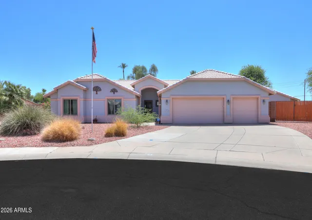 1st image of 216 E Pebble Ct, Casa Grande, AZ 85122 | MLS# 7068299
