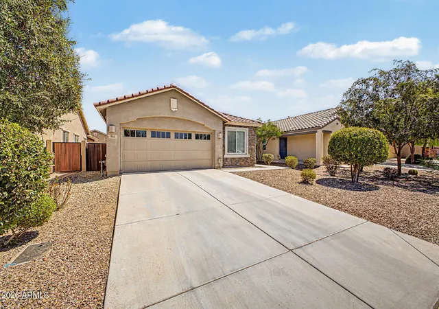 Photo 2 of Single family home for sale at 961 W Capulin Trl, San Tan Valley, AZ 85140 | MLS# 7069366 | Listing updated on 2026-10-04