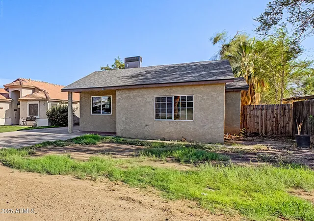 Photo 3 of Sale Pending at 811 E Edison Ave, Buckeye, AZ 85326 | MLS# 7068348 | Listing updated on 2026-09-03