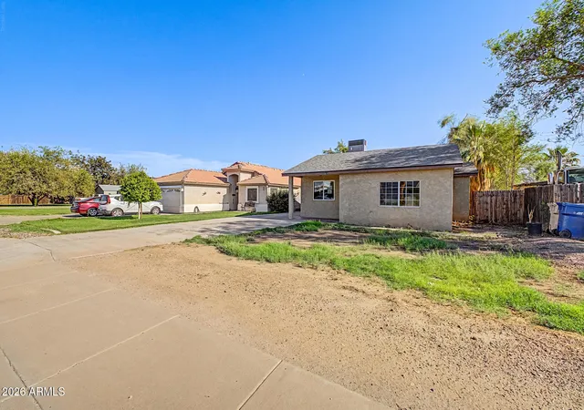 Photo 3 of Sale Pending at 811 E Edison Ave, Buckeye, AZ 85326 | MLS# 7068348 | Listing updated on 2026-09-03