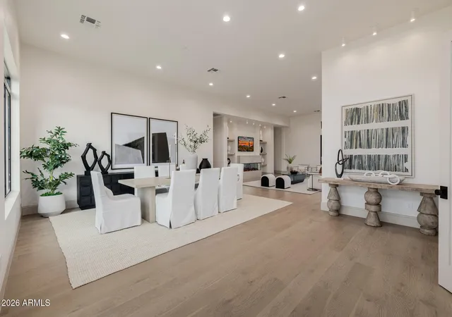 5th image of 3301 E Elm St, Phoenix, AZ 85018 | MLS# 7068481