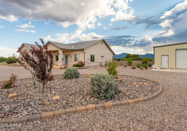 Photo 3 of Single family home for sale at 1920 S Grand Iss, Sierra Vista, AZ 85635 | MLS# 7070076 | Listing updated on 2026-08-25