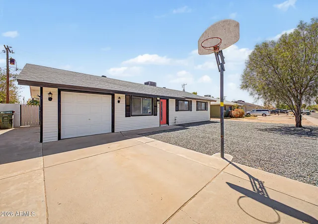 Photo 3 of Single family home for sale at 731 E Manor Dr, Casa Grande, AZ 85122 | MLS# 7069253 | Listing updated on 2026-08-31