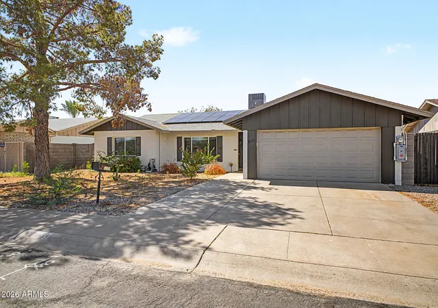 Photo 3 of Single family home for sale at 5111 W Greenway Rd, Glendale, AZ 85306 | MLS# 7069237 | Listing updated on 2026-08-23