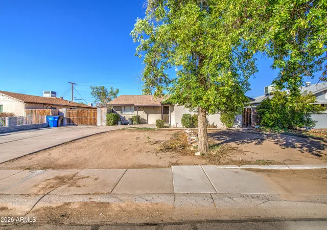 Photo 3 of Sale Pending at 5014 W Catalina Dr, Phoenix, AZ 85031 | MLS# 7068623 | Listing updated on 2026-08-24