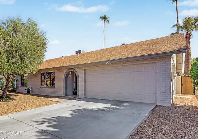 2nd image of 1243 W Los Lagos Vista Ave, Mesa, AZ 85202 | MLS# 7069574