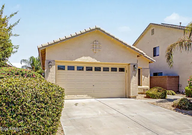 Photo 3 of Single family home for sale at 14560 W Evans Dr, Surprise, AZ 85379 | MLS# 7069468 | Listing updated on 2026-09-27