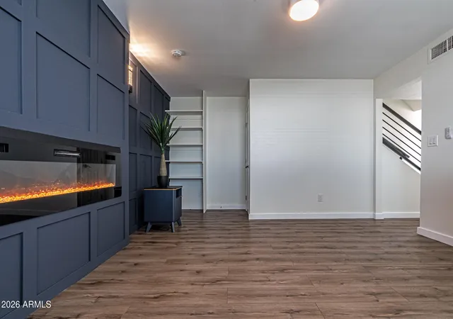 Photo 3 of Townhouse for sale at 7126 N 19th Avenue #180, Phoenix, AZ 85021 | MLS# 7068517 | Listing updated on 2026-09-17