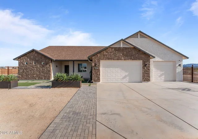 Photo 1 of Single family home for sale at 21015 W White Feather Ln, Wittmann, AZ 85361 | MLS# 7068897 | Listing updated on 2026-09-08