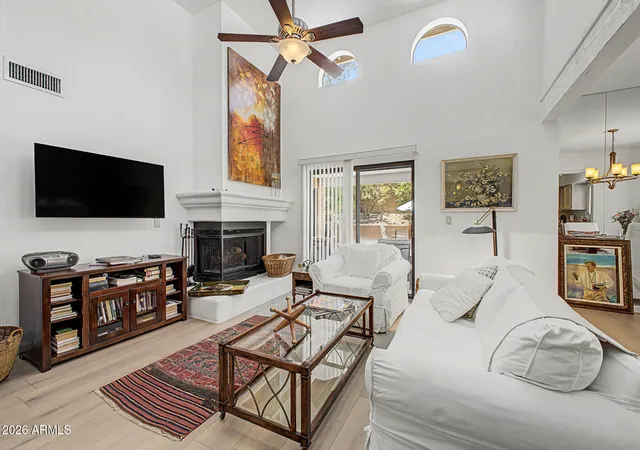 Photo 2 of Single family home for sale at 10626 N 8th St, Phoenix, AZ 85020 | MLS# 7071182 | Listing updated on 2026-08-27