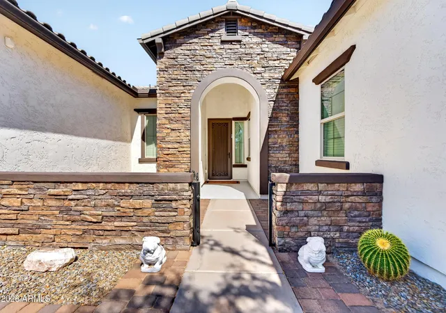 Photo 3 of Single family home for sale at 1481 S Carriage Ln, Chandler, AZ 85286 | MLS# 7069255 | Listing updated on 2026-08-21