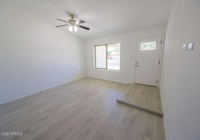 2nd image of 607 W Los Lagos Vista Ave, Mesa, AZ 85210 | MLS# 7068728