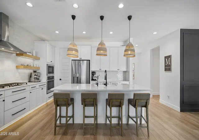 1st image of 7512 W Odeum Ln, Phoenix, AZ 85043 | MLS# 7070018