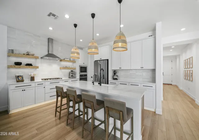 Photo 1 of Single family home for sale at 7512 W Odeum Ln, Phoenix, AZ 85043 | MLS# 7070018 | Listing updated on 2026-09-05