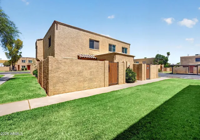 Townhouse for sale at 948 S Alma School Rd #154, Mesa, AZ 85210 | MLS# 7069402