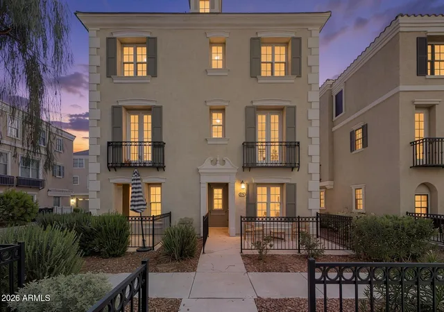 Townhouse for sale at 2790 S Alpine Dr, Gilbert, AZ 85295 | MLS# 7070361