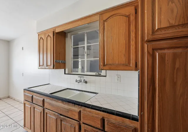 Photo 4 of Sale Pending at 2231 W Orangewood Ave, Phoenix, AZ 85021 | MLS# 7068797 | Listing updated on 2026-09-19