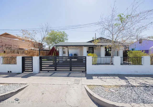 1st image of 617 N 14th St, Phoenix, AZ 85006 | MLS# 7068770