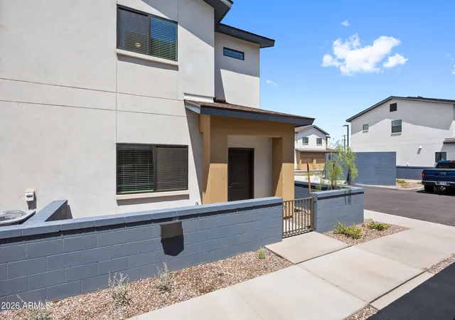 2nd image of 2337 E Mcarthur Dr, Tempe, AZ 85288 | MLS# 7068839