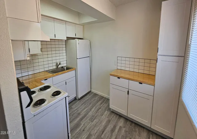 2nd image of 9222 N 35th Ave #3, Phoenix, AZ 85051 | MLS# 7068828
