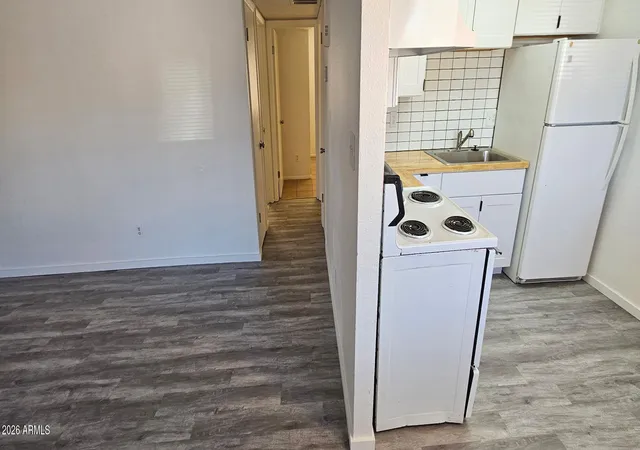 4th image of 9222 N 35Th Ave #3, Phoenix, AZ 85051 | MLS# 7068828