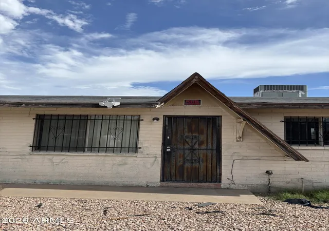 2nd image of 2108 E Alta Vista Rd, Phoenix, AZ 85042 | MLS# 7070411