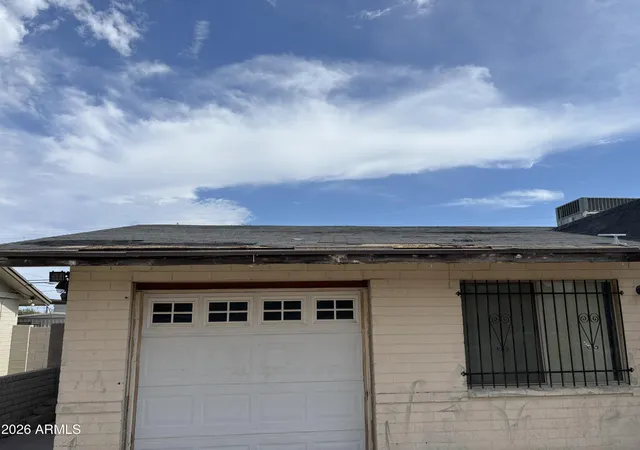 Photo 3 of Sale Pending at 2108 E Alta Vista Rd, Phoenix, AZ 85042 | MLS# 7070411 | Listing updated on 2026-09-15