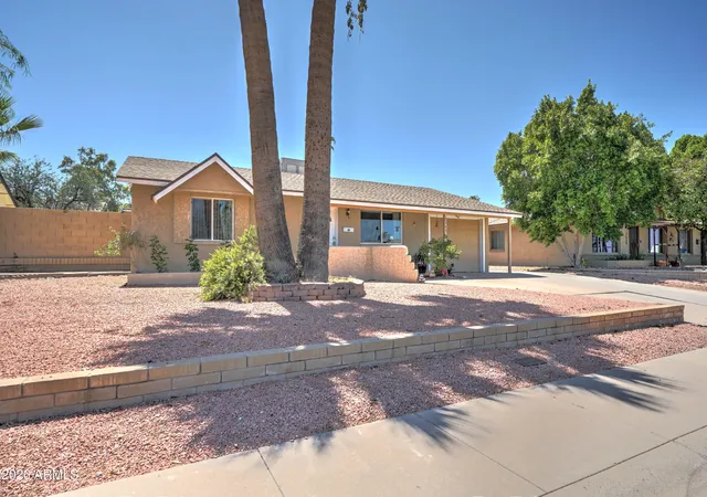 Photo 2 of Sale Pending at 2545 E Vista Dr, Phoenix, AZ 85032 | MLS# 7069504 | Listing updated on 2026-08-31