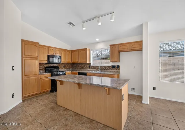 5th image of 2877 E Crescent Wy, Gilbert, AZ 85298 | MLS# 7069259