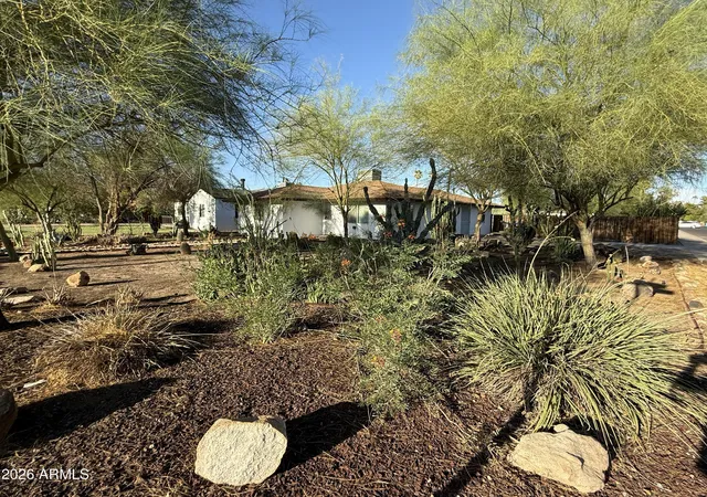 Photo 3 of Single family home for sale at 4301 N 15th Dr, Phoenix, AZ 85015 | MLS# 7069805 | Listing updated on 2026-09-11
