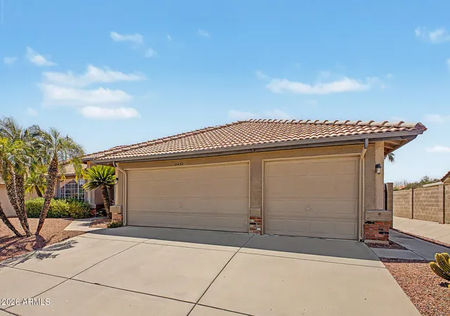 Photo 4 of Single family home for sale at 20432 N 110Th Ave, Peoria, AZ 85373 | MLS# 7069725 | Listing updated on 2026-08-22