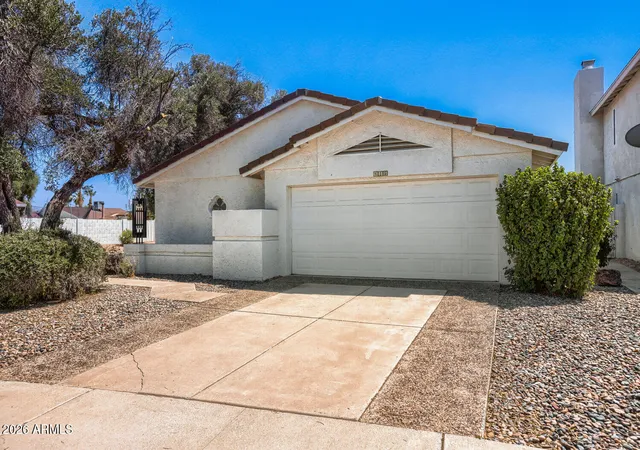Photo 1 of Single family home for sale at 415 W Grandview Rd, Phoenix, AZ 85023 | MLS# 7070930 | Listing updated on 2026-08-27