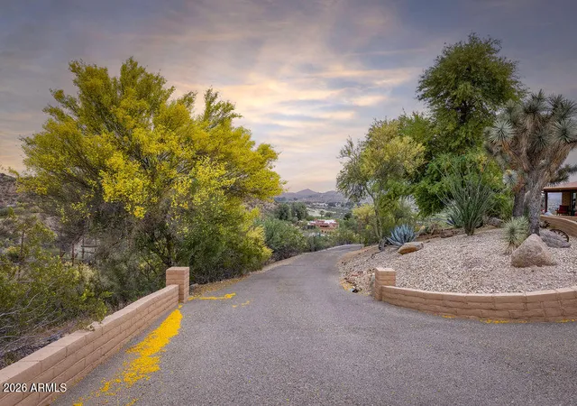 Photo 2 of Single family home for sale at 1305 Jack Burden Rd, Wickenburg, AZ 85390 | MLS# 7069032 | Listing updated on 2026-09-10