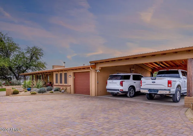 Photo 4 of Single family home for sale at 1305 Jack Burden Rd, Wickenburg, AZ 85390 | MLS# 7069032 | Listing updated on 2026-09-10