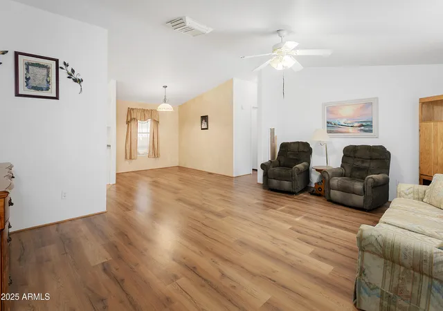 3rd image of 16416 N 33Rd Wy, Phoenix, AZ 85032 | MLS# 7069248