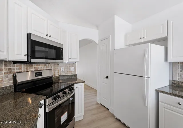 Photo 3 of Sale Pending at 16638 N 33rd Way, Phoenix, AZ 85032 | MLS# 7069180 | Listing updated on 2026-08-28