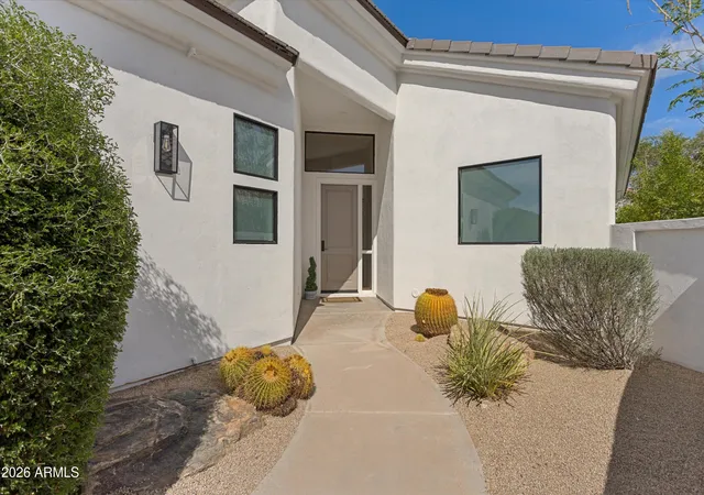 Photo 3 of Sale Pending at 9405 N 118th Pl, Scottsdale, AZ 85259 | MLS# 7070003 | Listing updated on 2026-09-12