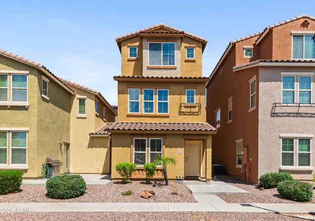 Photo 3 of Townhouse for sale at 7780 W Bonitos Dr, Phoenix, AZ 85035 | MLS# 7071380 | Listing updated on 2026-08-31