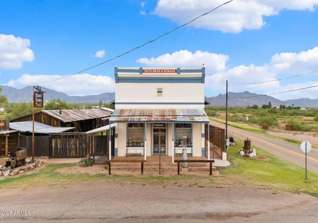 1st image of 905 Ghost Town Trl, Pearce, AZ 85625 | MLS# 7069220