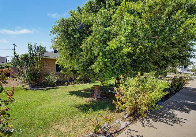 2nd image of 3801 E Amelia Ave, Phoenix, AZ 85018 | MLS# 7069293