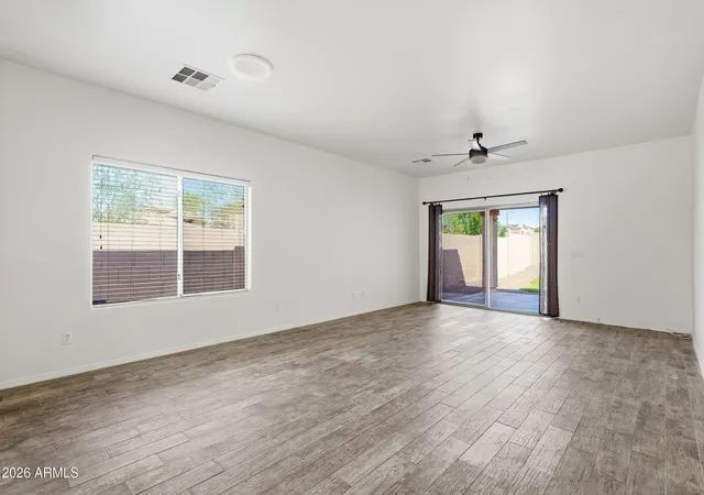 Photo 4 of Single family home for sale at 334 W Rio Dr, Casa Grande, AZ 85122 | MLS# 7072986 | Listing updated on 2026-08-29