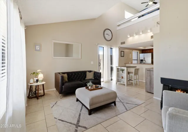 Photo 3 of Sale Pending at 816 E Morningside Dr, Phoenix, AZ 85022 | MLS# 7069603 | Listing updated on 2026-09-12