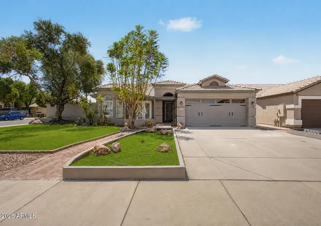 1st image of 9139 W Paradise Ln, Peoria, AZ 85382 | MLS# 7069867