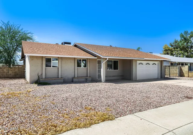 Photo 2 of Single family home for sale at 1727 W Villa Theresa Dr, Phoenix, AZ 85023 | MLS# 7072044 | Listing updated on 2026-08-31