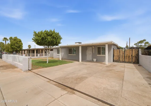 2nd image of 1742 W Roeser Rd, Phoenix, AZ 85041 | MLS# 7069547
